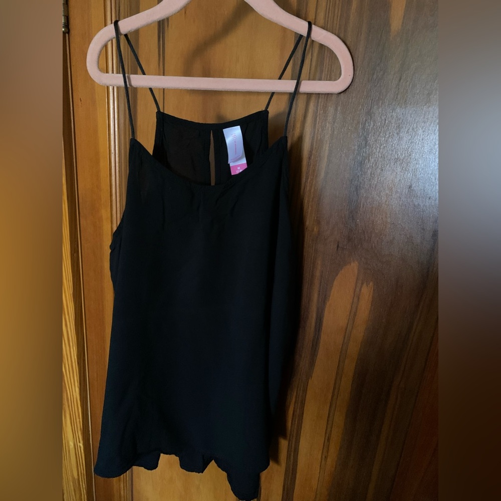 M Women- Black Top